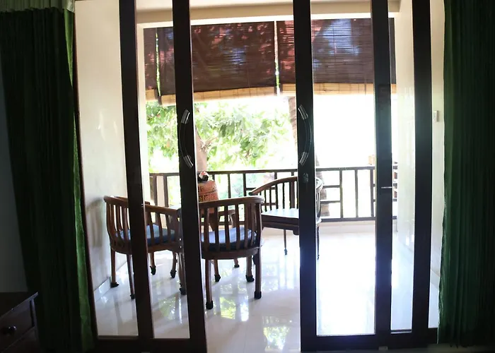 Blue Star Bungalows&Cafe
