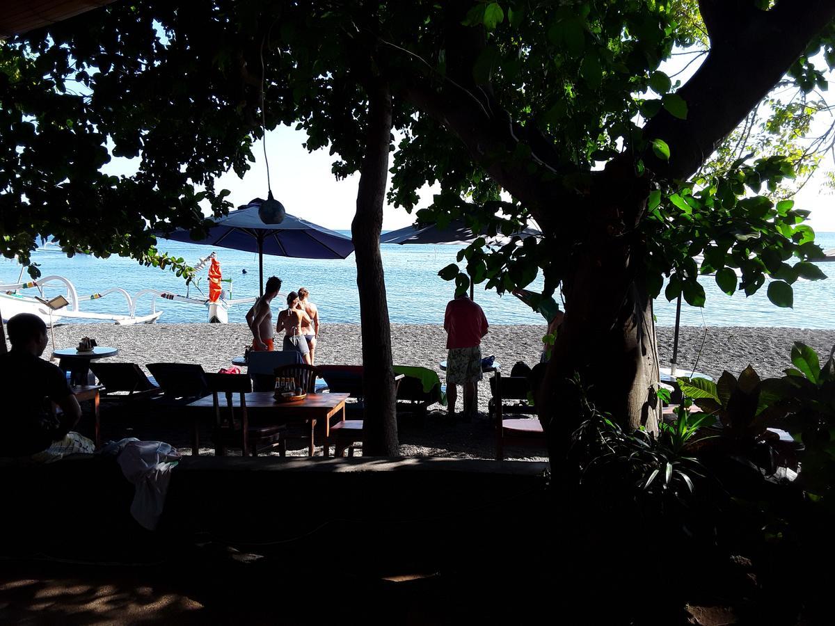 Blue Star Bungalows&cafe * Amed