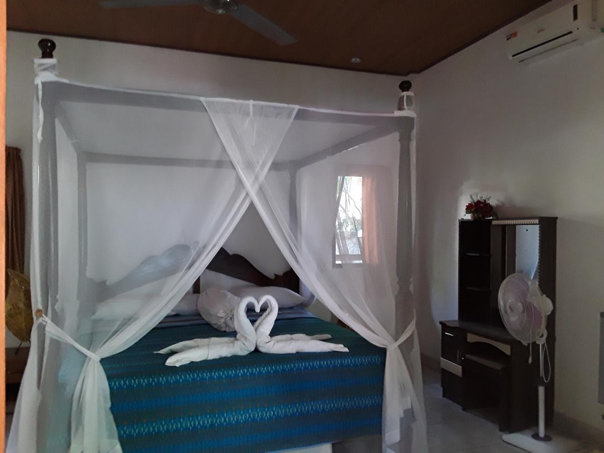 Blue Star Bungalows&cafe