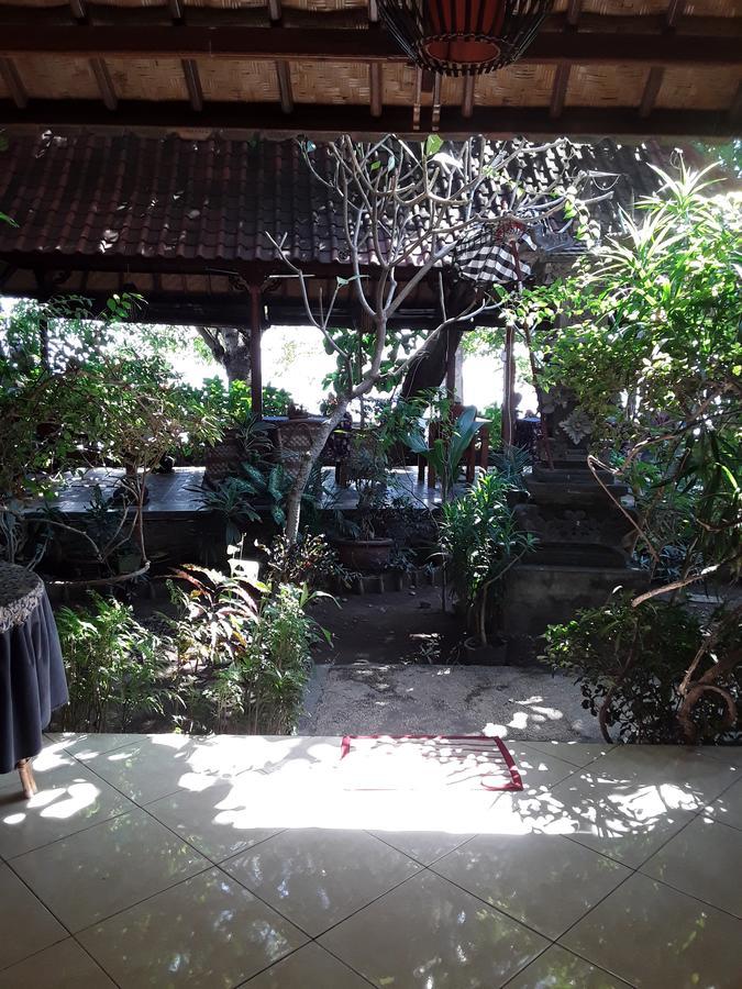 Blue Star Bungalows&cafe * Amed