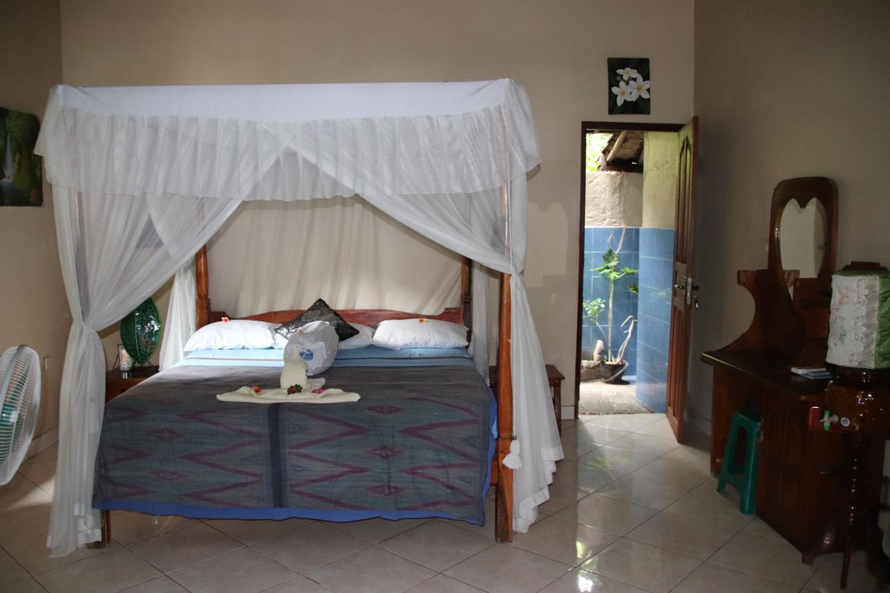 Blue Star Bungalows&cafe