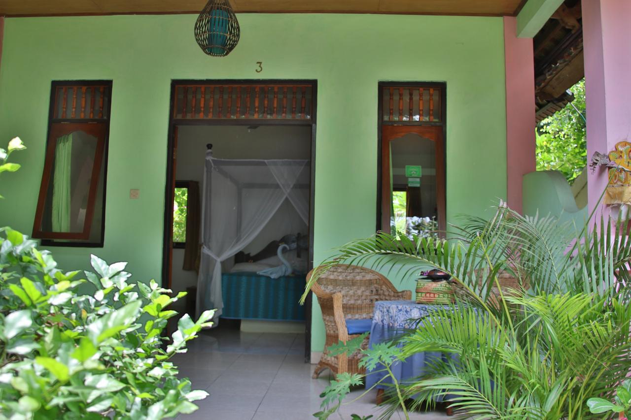Blue Star Bungalows&cafe * Amed