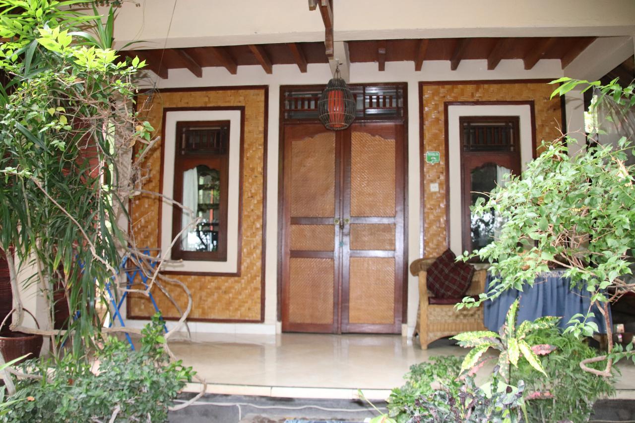 Blue Star & Cafe Lodge
